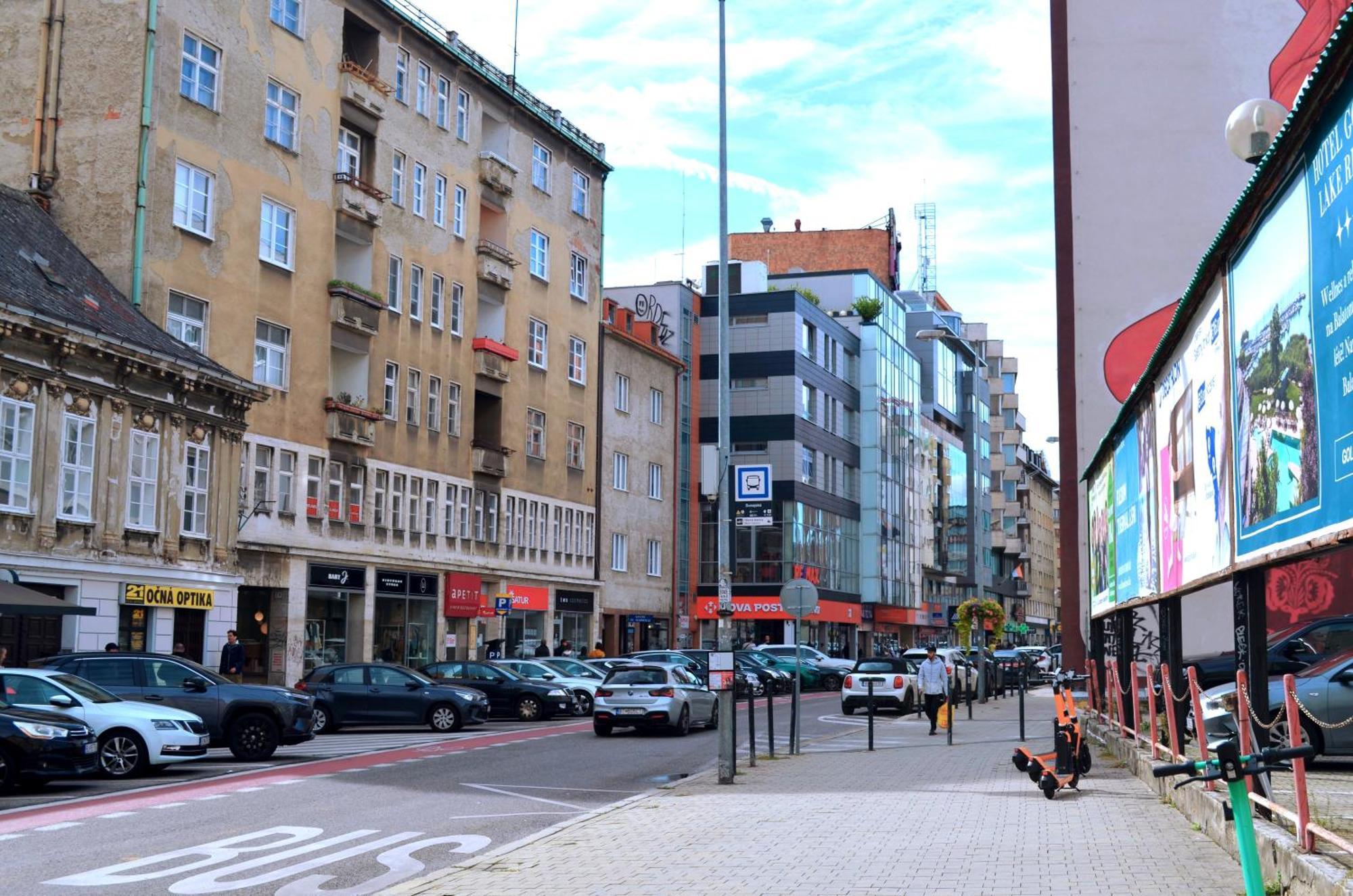Natural-Style Apartment In The Centre Of Bratislava Luaran gambar